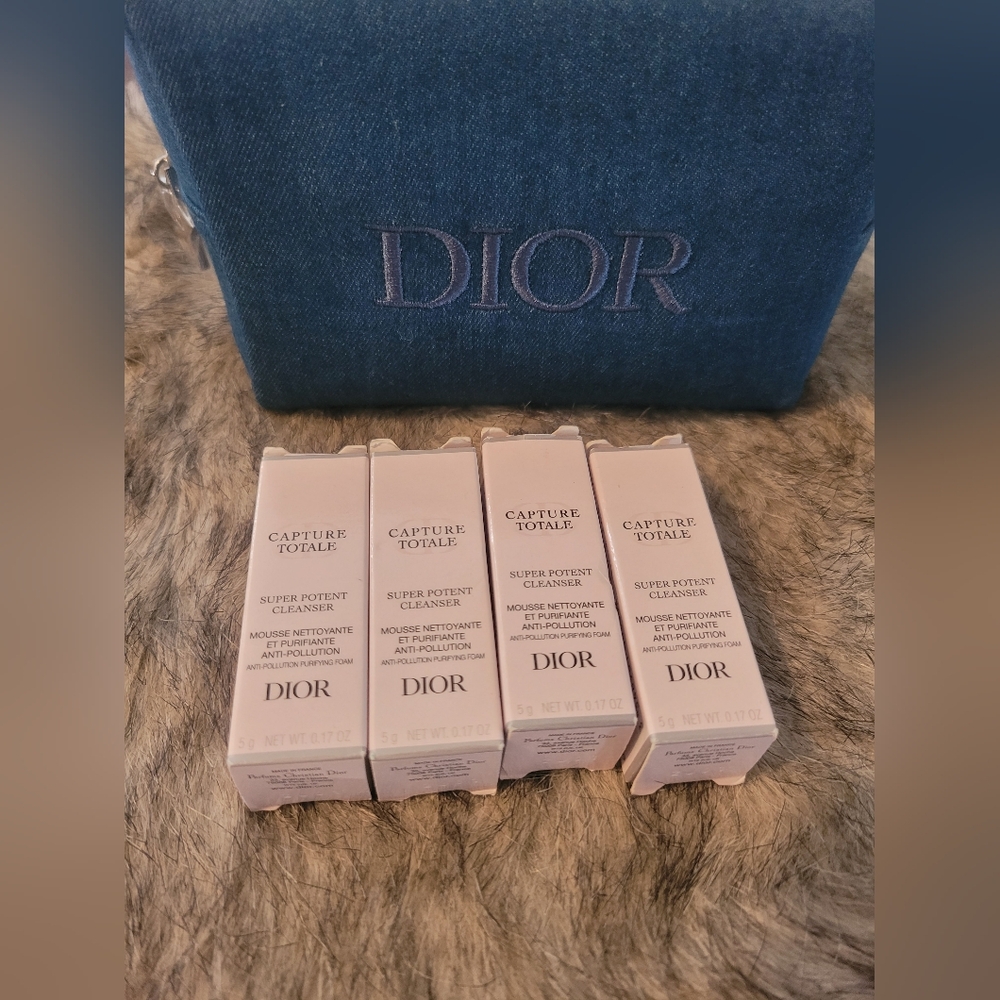 Dior Pouch and Capture Totale Super Potent Cleanser Set